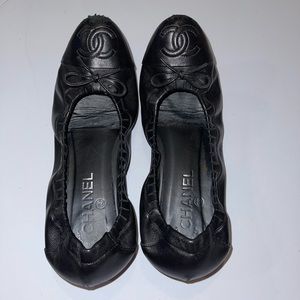 Chanel Black Flat Shoes - size 39 - 8.5